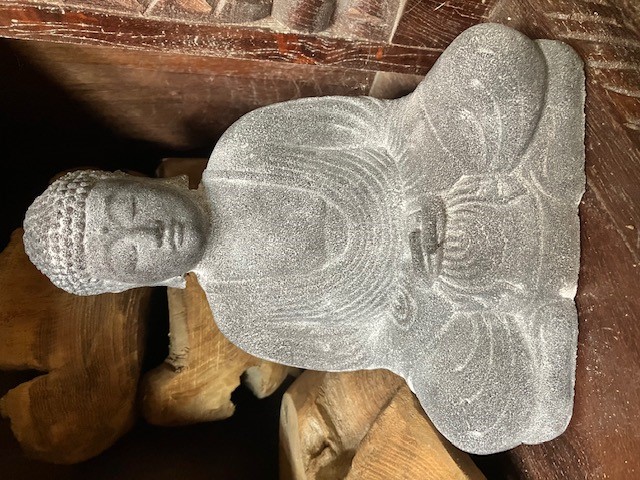 Japanischer Buddha aus Lavastein - ca. 20cm