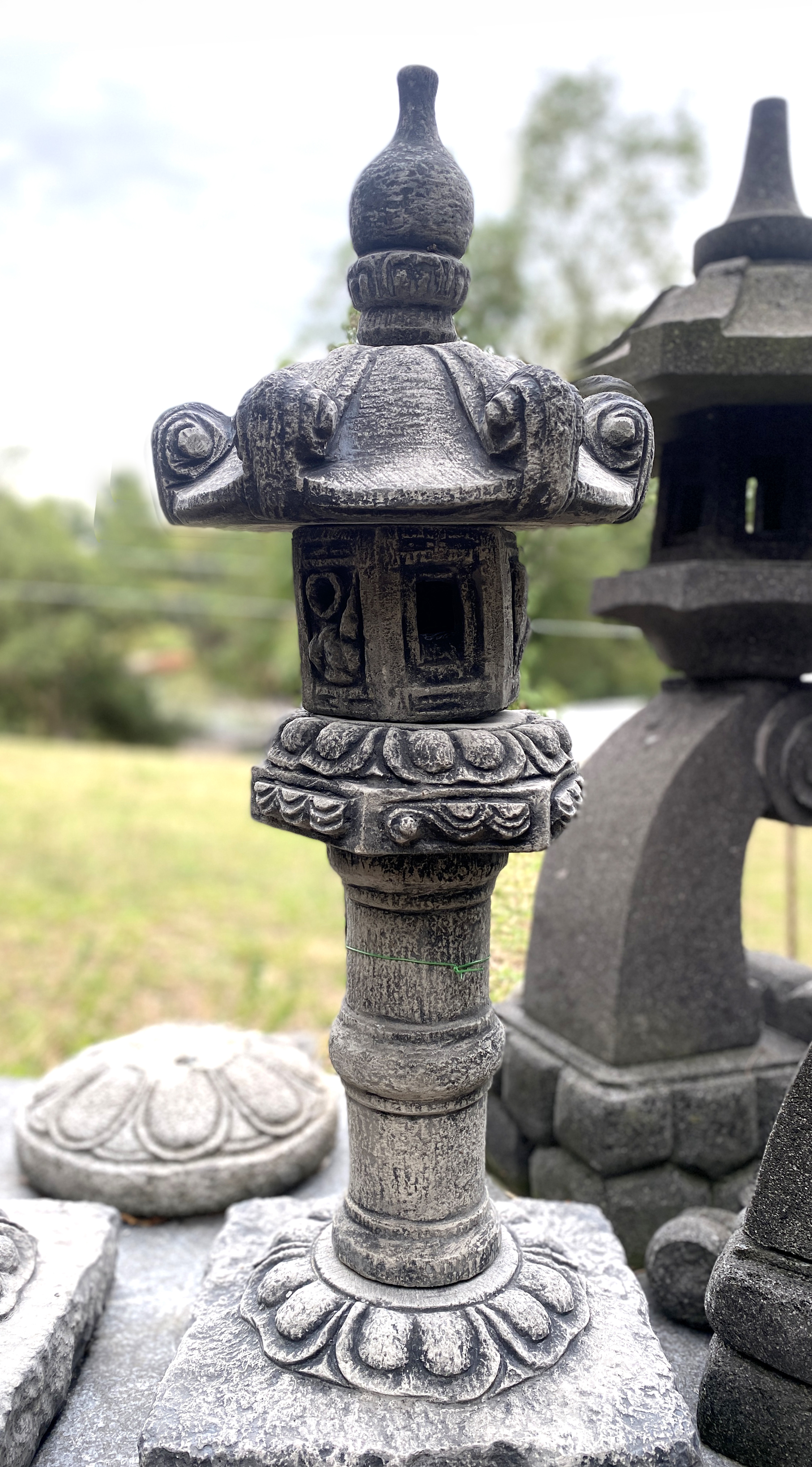 Schöne Steinpagode - 80 cm
