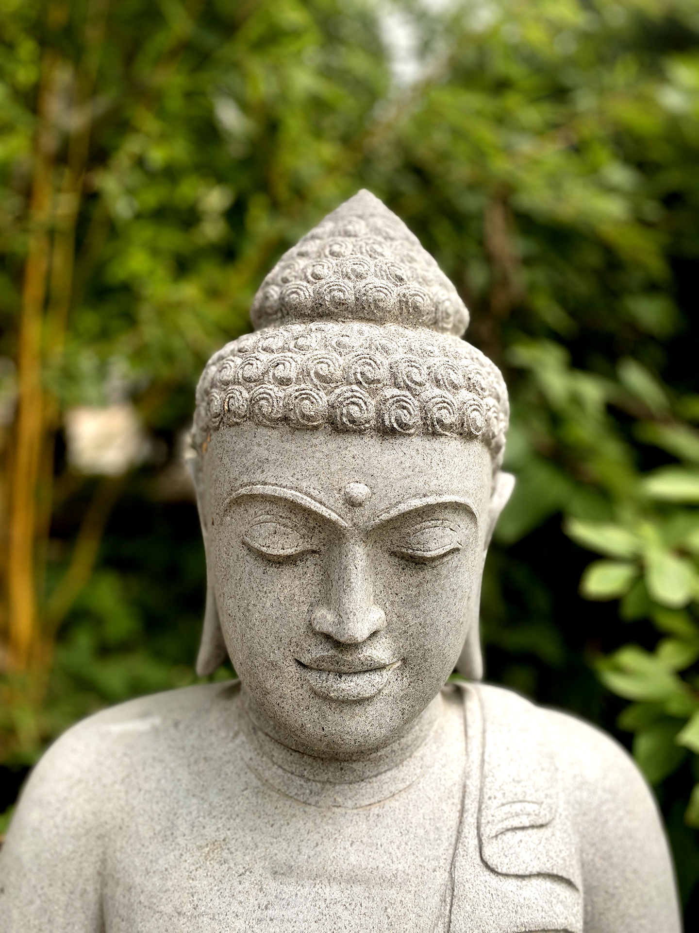 Buddha aus Riverstone sitzend- 101cm