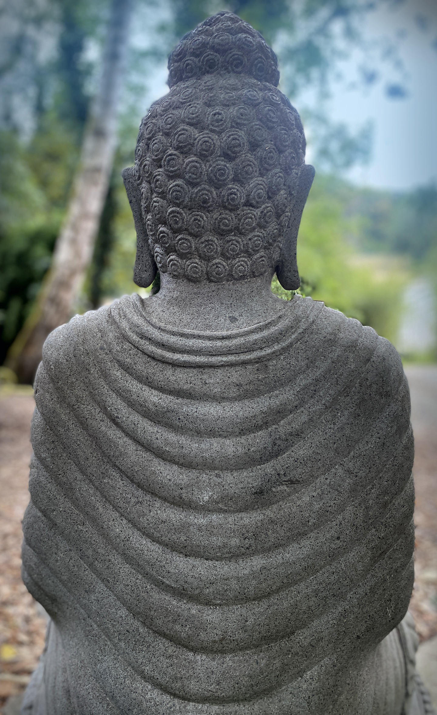 Sitzender Buddha im Bhumisparsa Mudra - 110cm