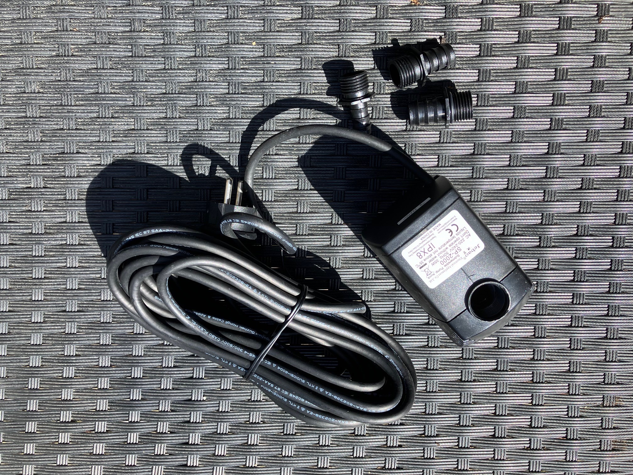 Pumpe für Wasserfälle, Springbrunnen und kleinere Wasserspiele