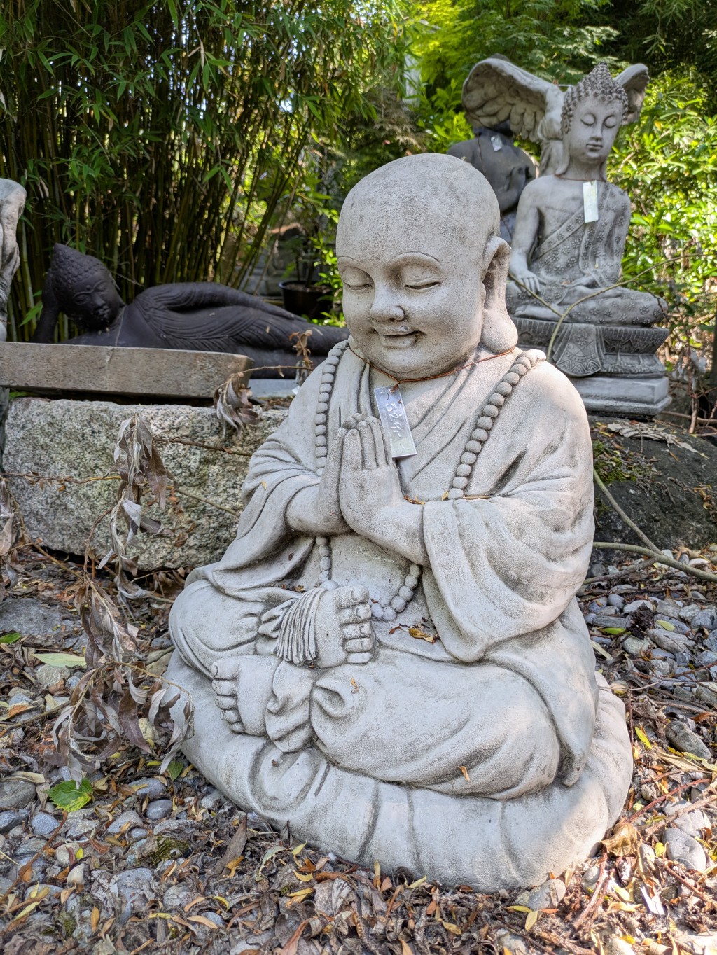 Betender chinesischer Mönch