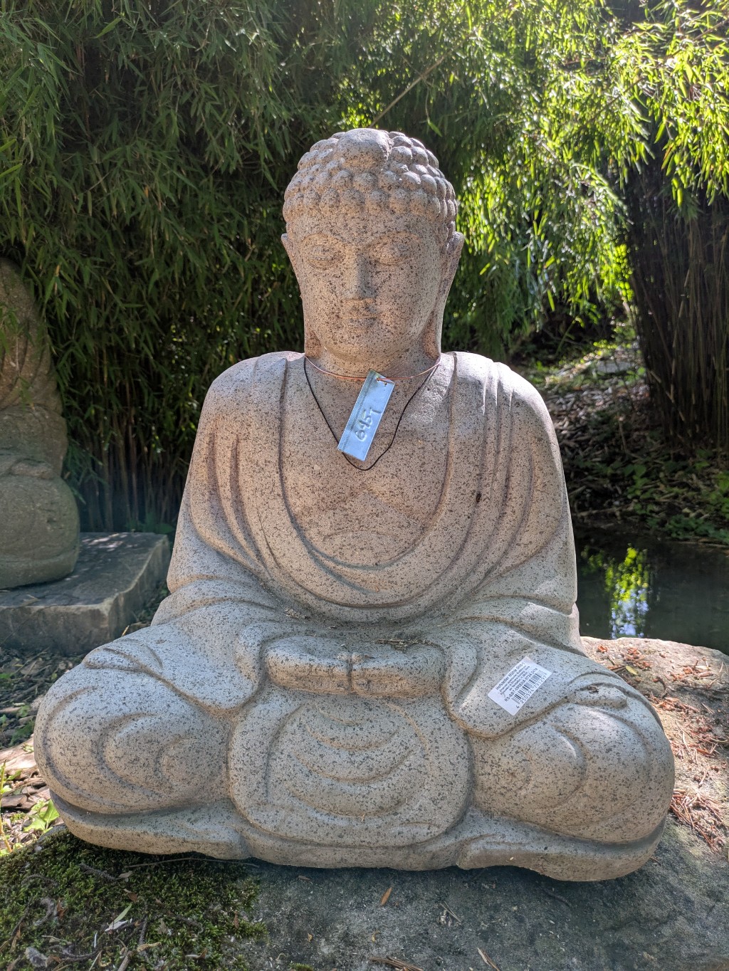 Japanischer Buddha auf Riverstone - 58cm