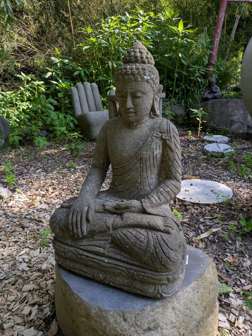Buddha aus Riverstone- Erdberührung 75cm