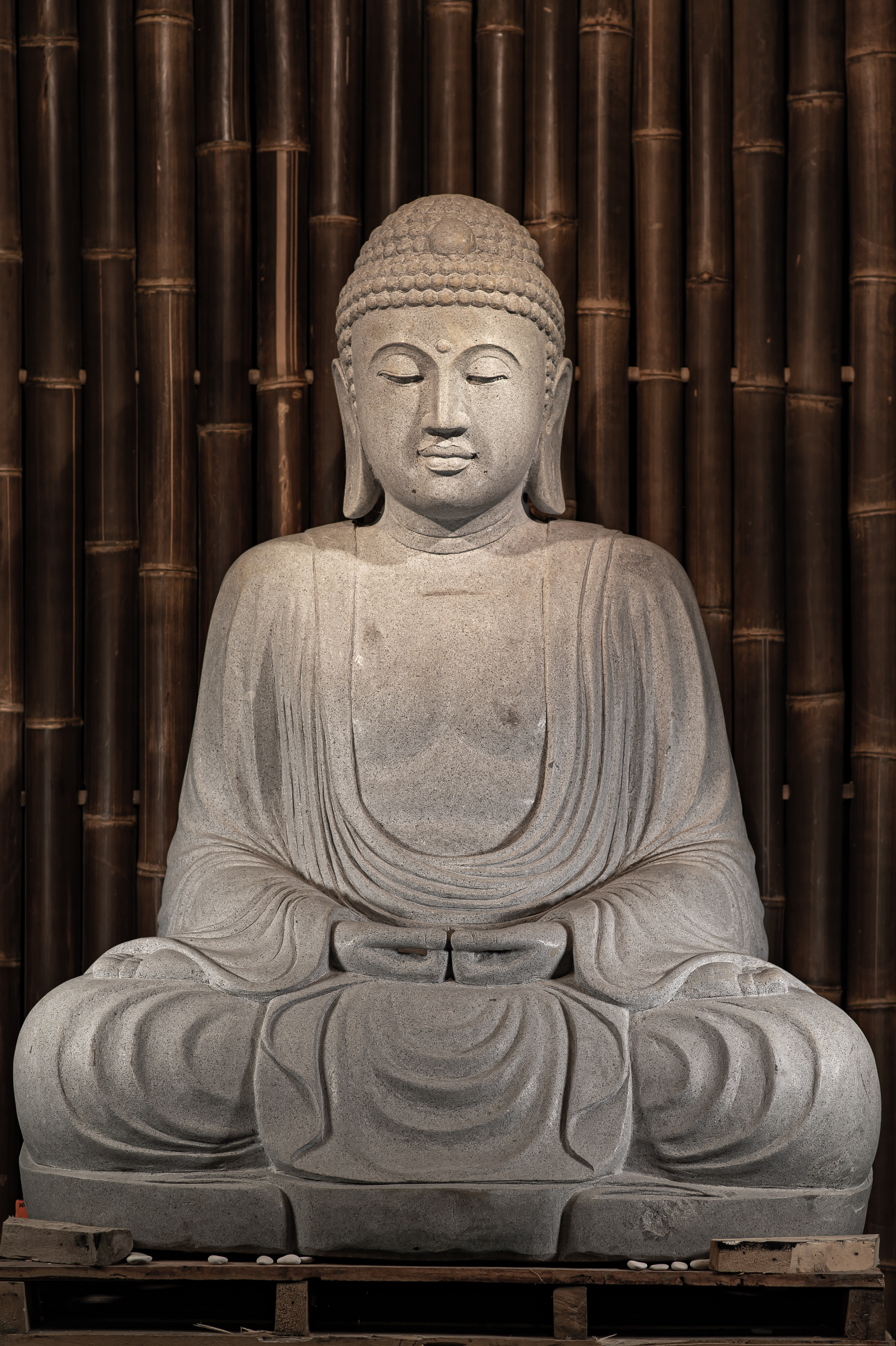 Japanischer Buddha aus Riverstone 155cm