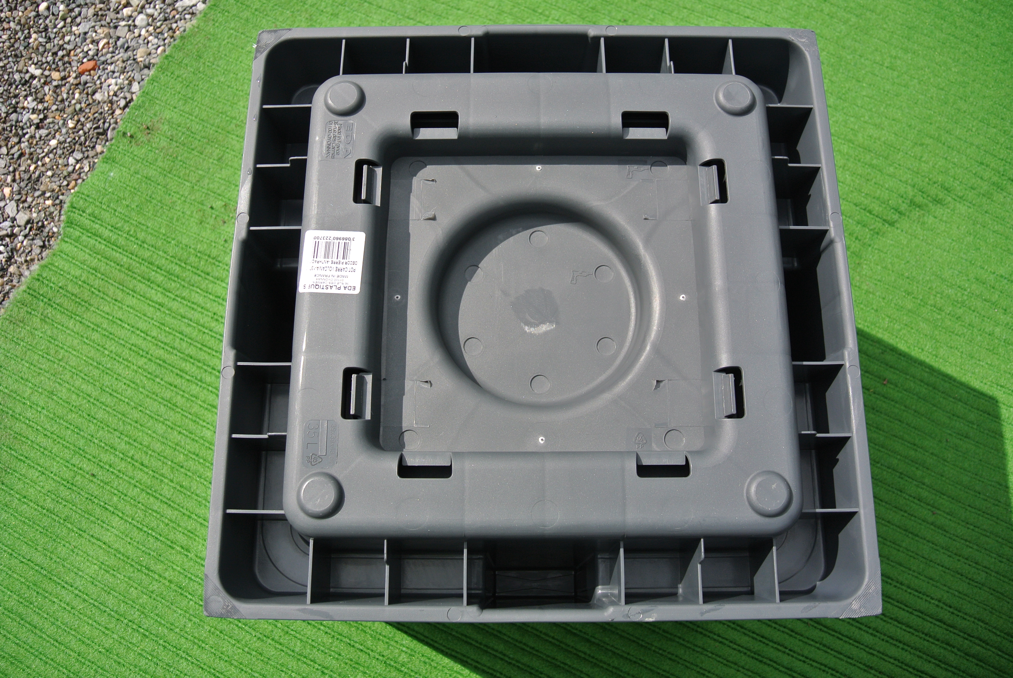 Kubi-39x39x43-3 Pflanztrog in Betonoptik