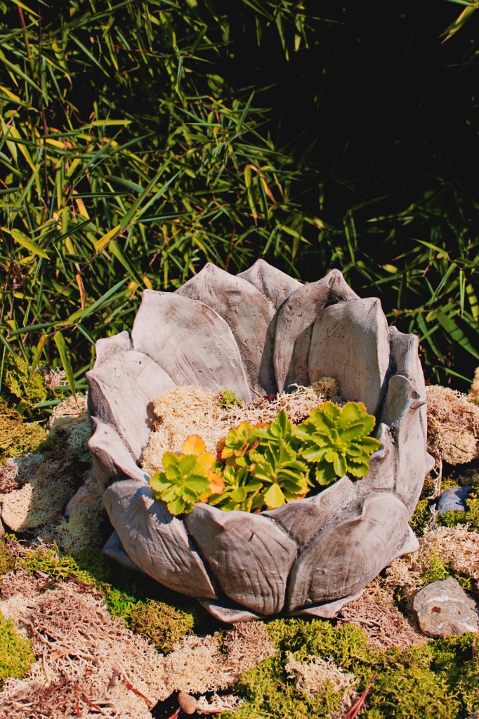 Blüten Schale Steinfigur