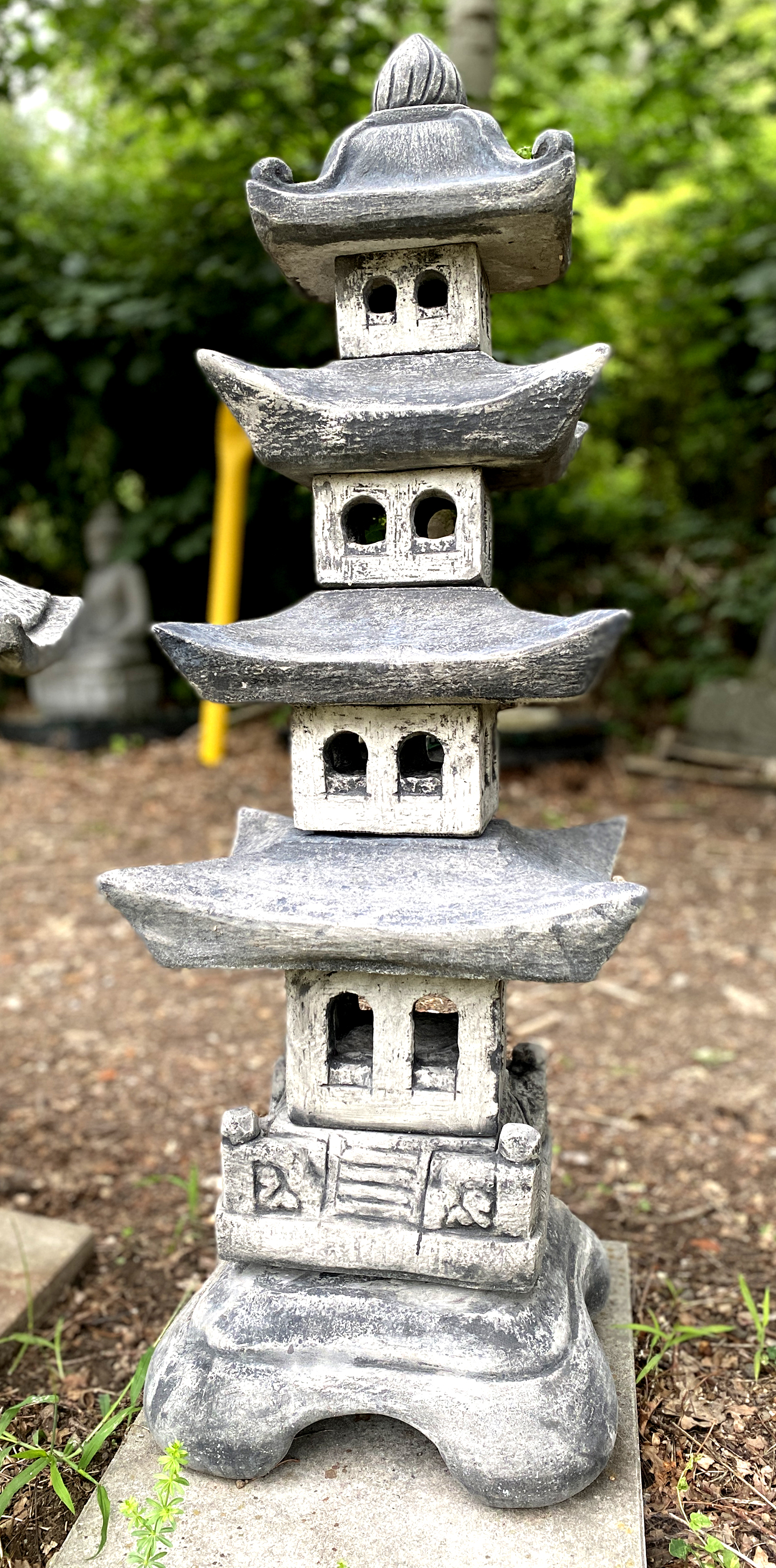 Steinpagode mit 4 Ebenen - 108 cm