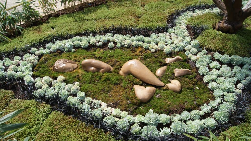 dsc07643 Schlafende Frau, 8-Teilig