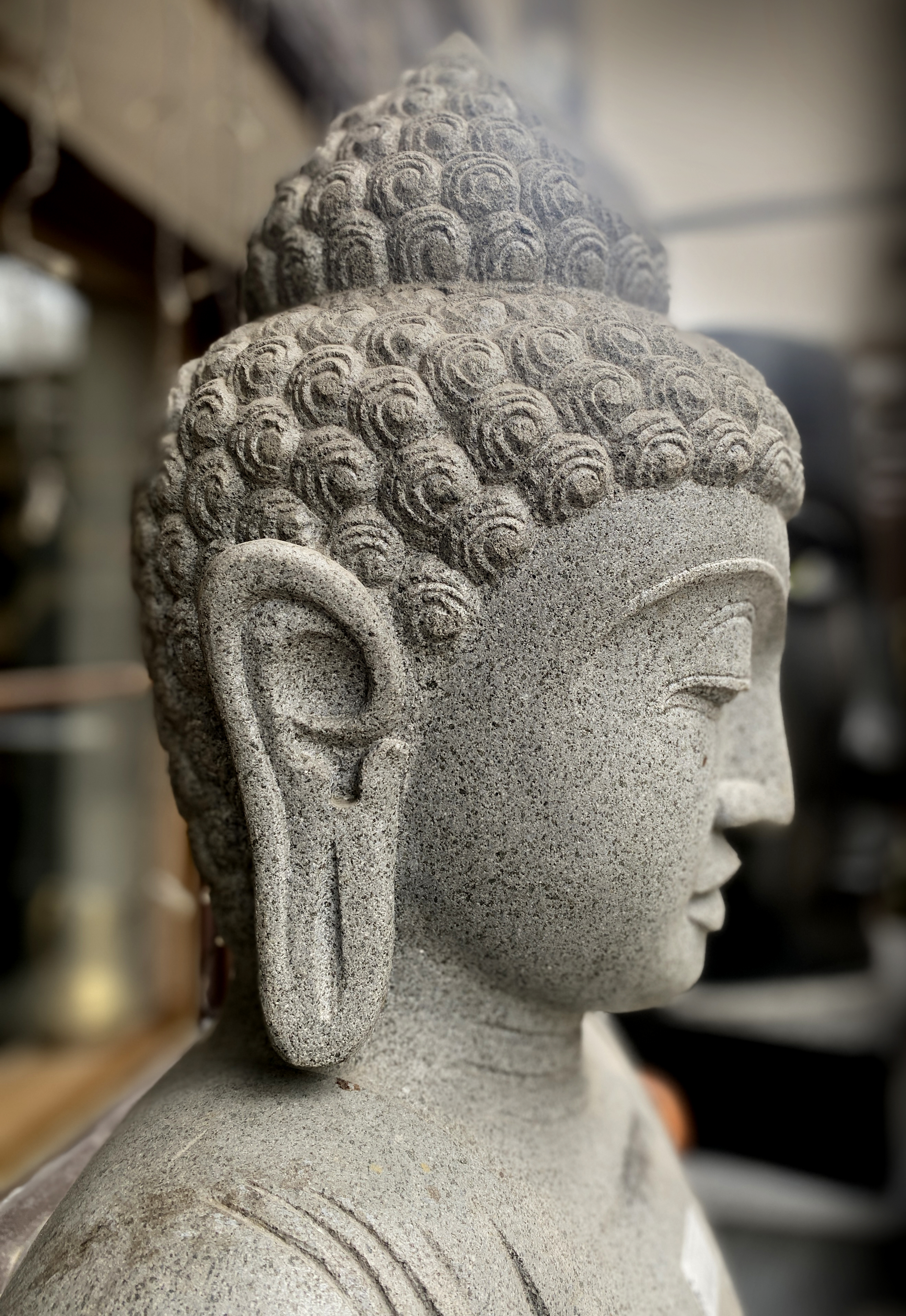 Stehender Buddha mit Lotusblume - ca. 186 cm