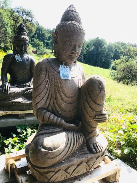 Relaxendes Buddha Paar aus Riverstone 80cm