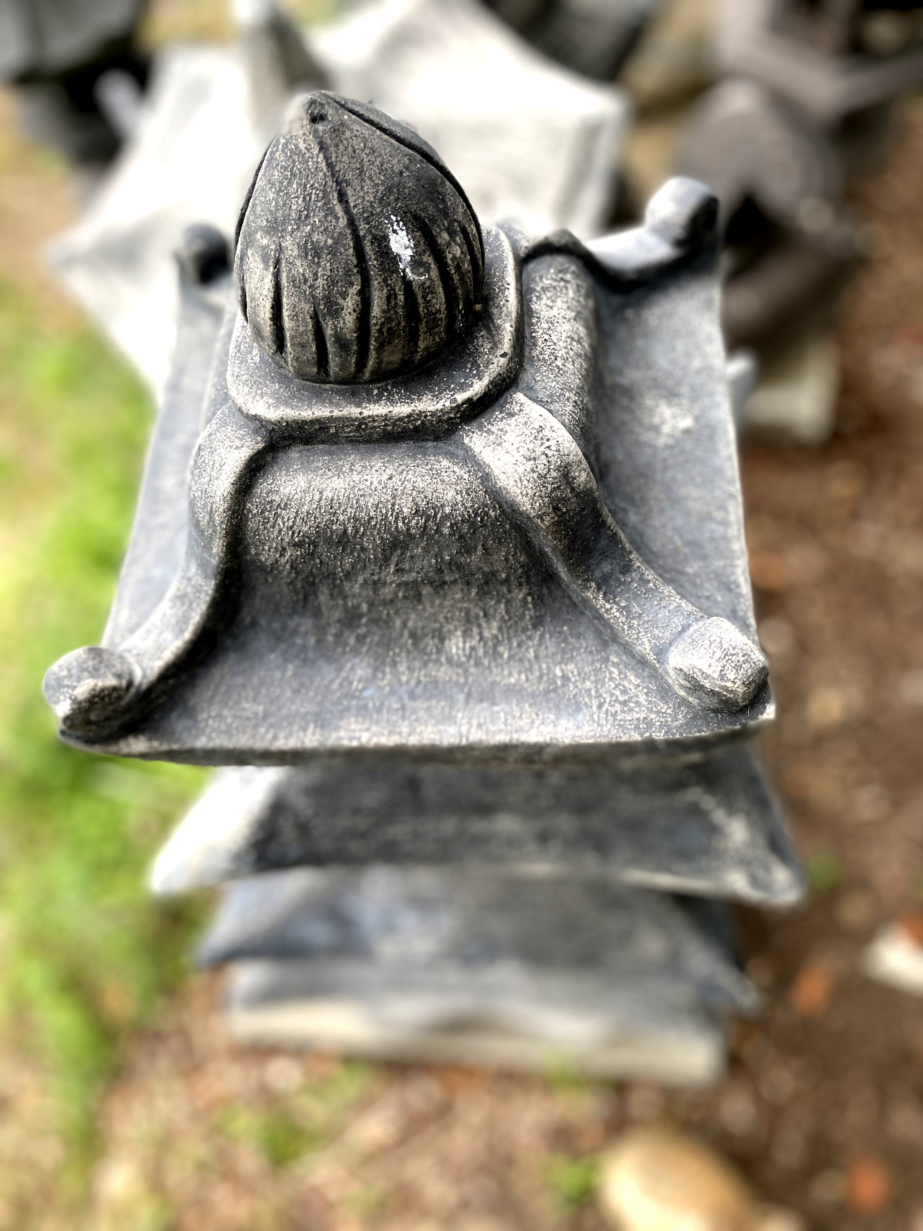 Steinpagode mit 4 Ebenen - 108 cm