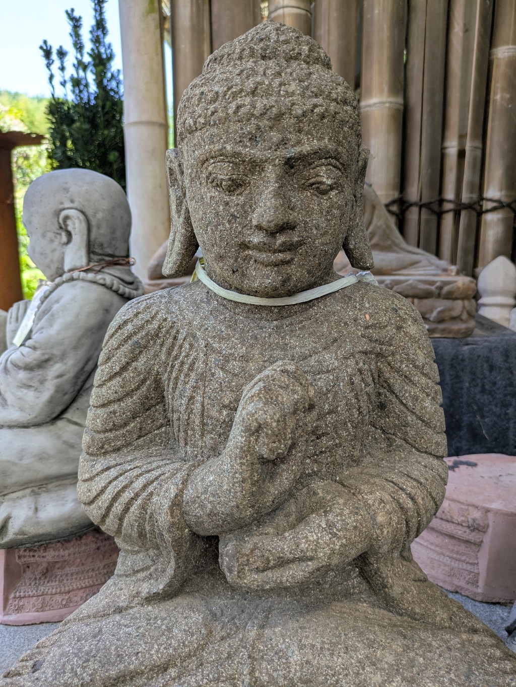 Buddha aus Basanitstein - 50cm