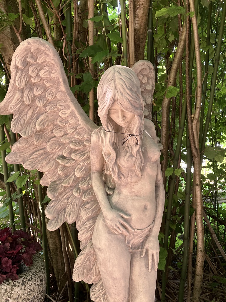 engelfrau Engelfrau stehend SHEKINAH