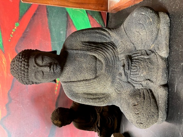 Japanischer Buddha aus Lavastein - ca. 20cm
