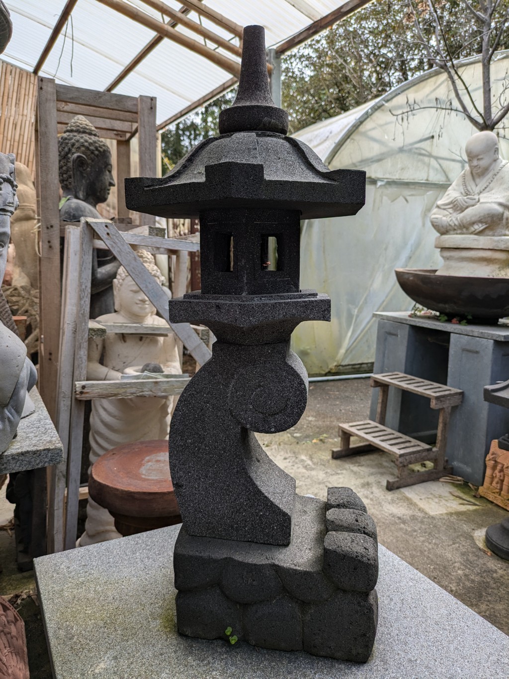 Rankai Japanische Steinlaterne Rankei aus Lavastein