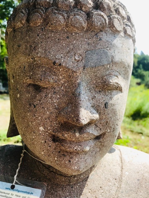 Relaxendes Buddha Paar aus Riverstone 80cm