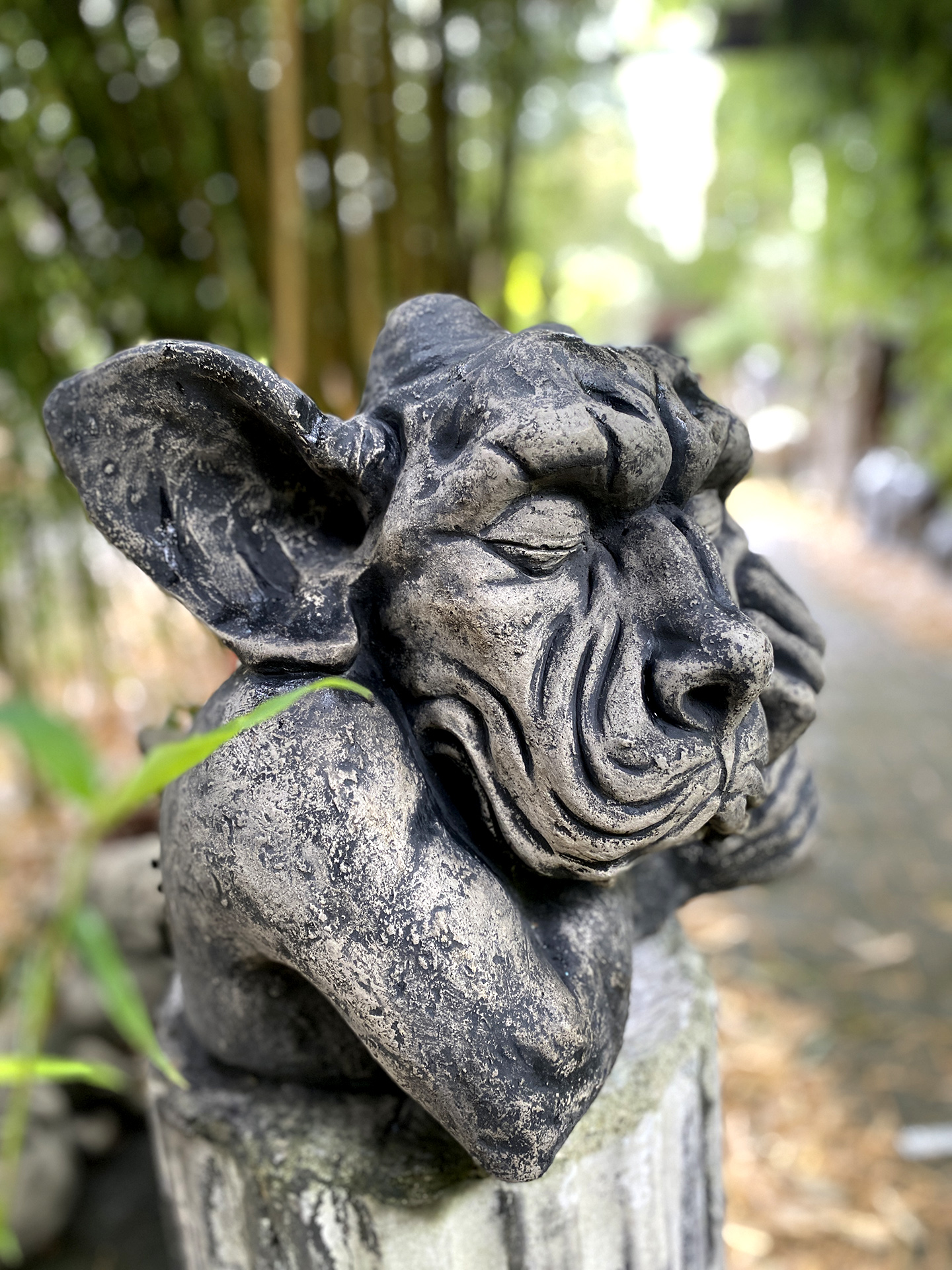 Schlummernder Gargoyle Büste