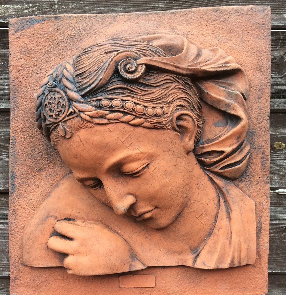 Relief-Sophia Relief Sophia