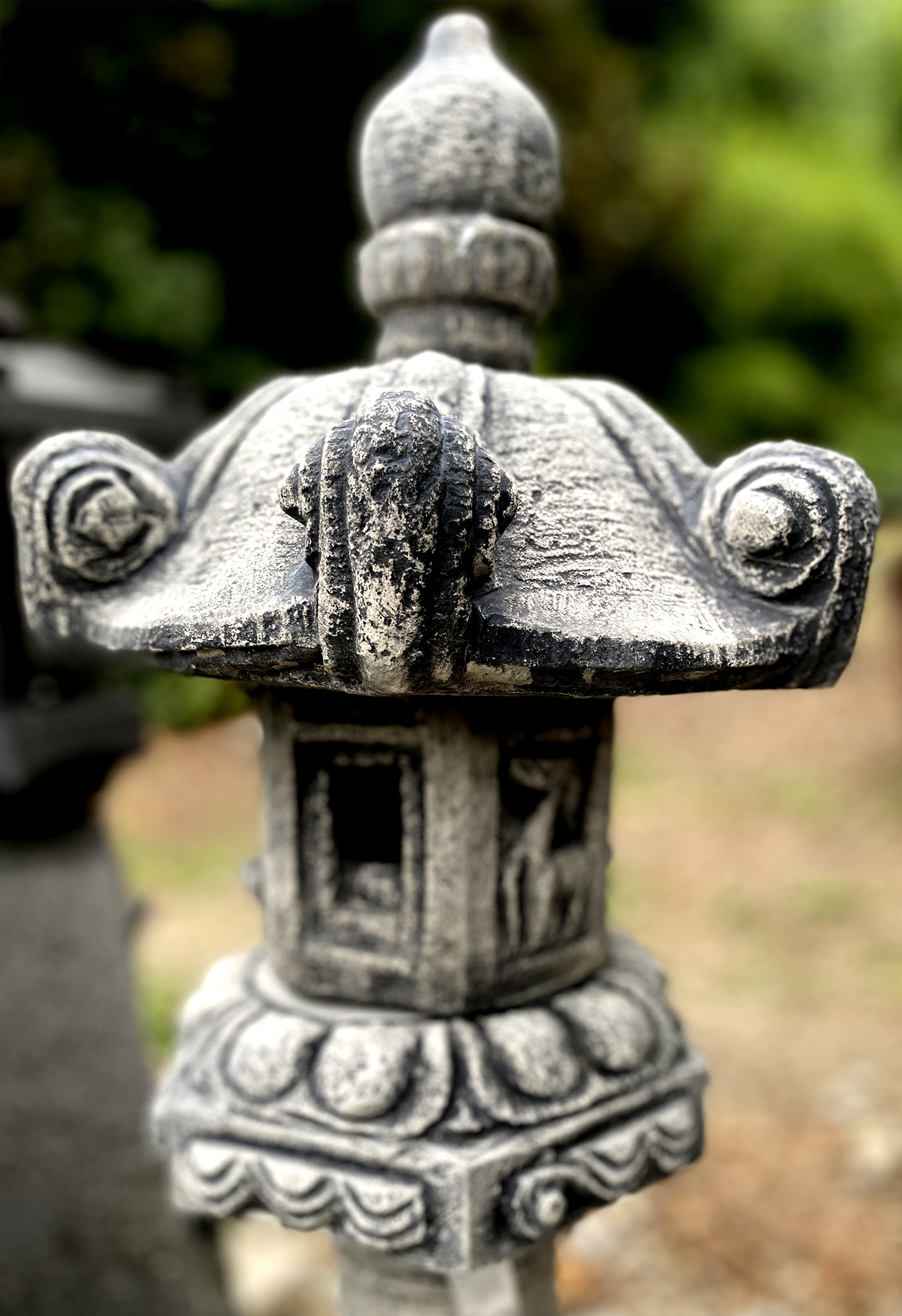 Schöne Steinpagode - 80 cm