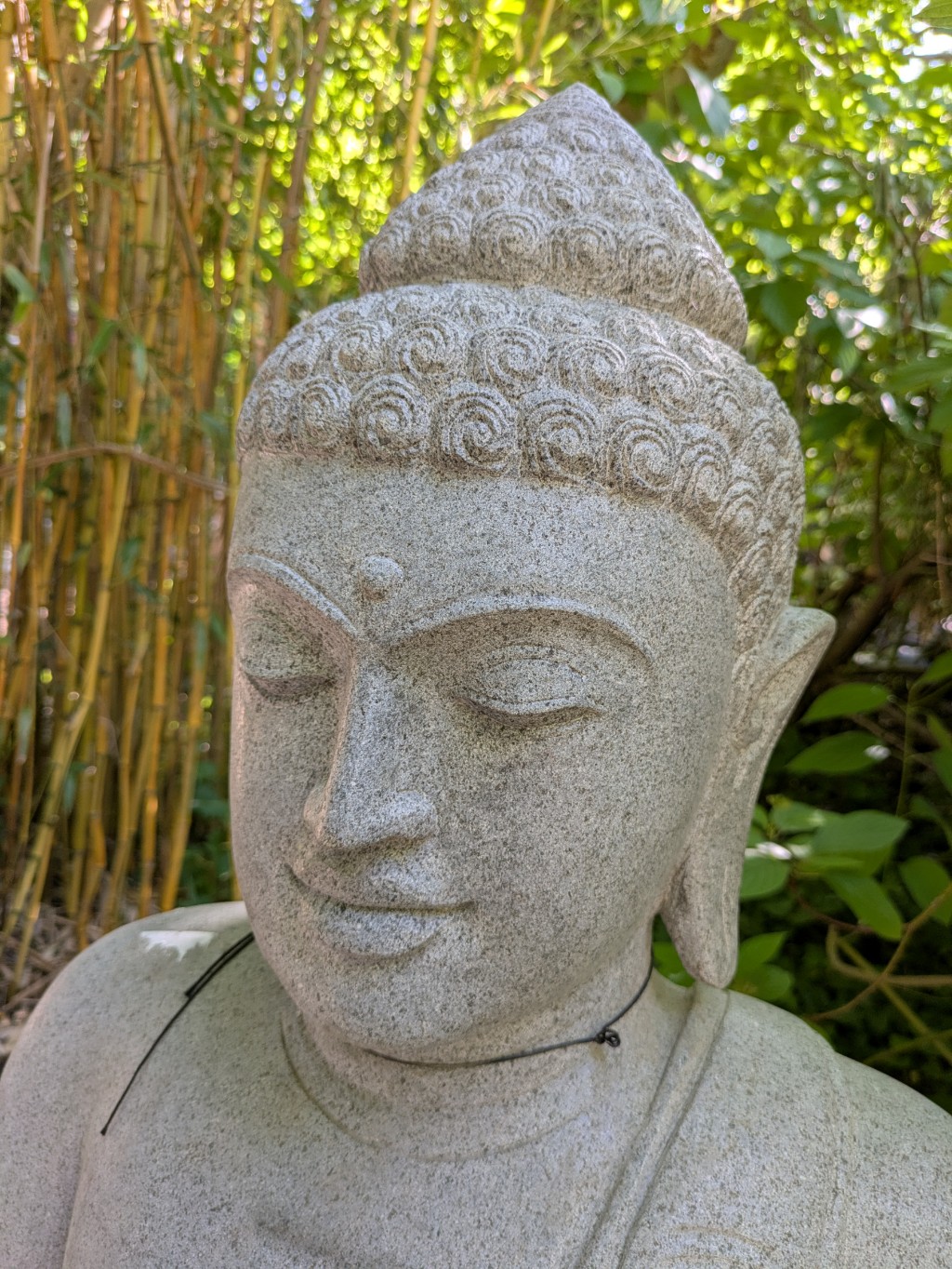 Buddha aus Riverstone sitzend- 101cm