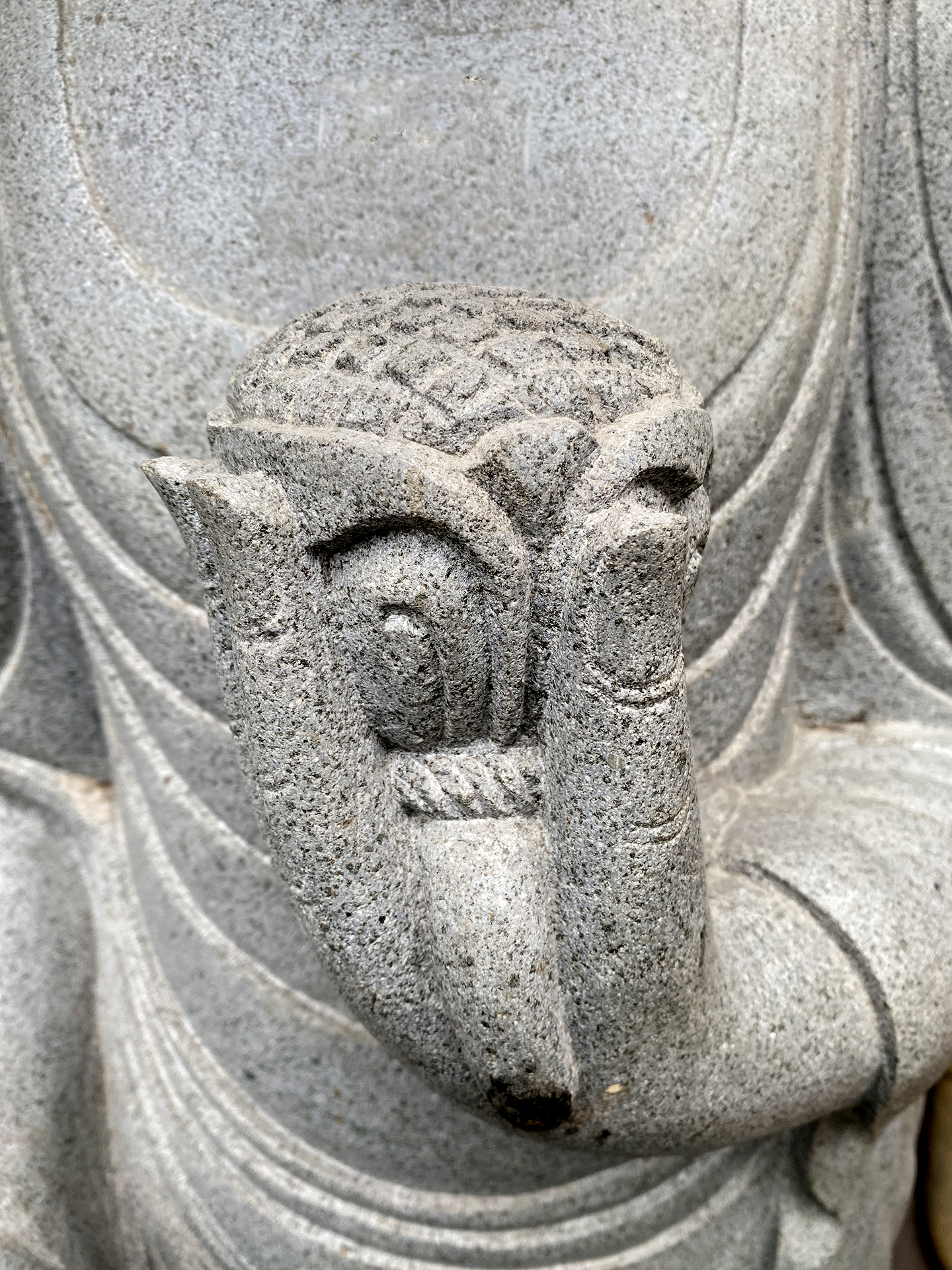 Stehender Buddha mit Lotusblume - ca. 186 cm