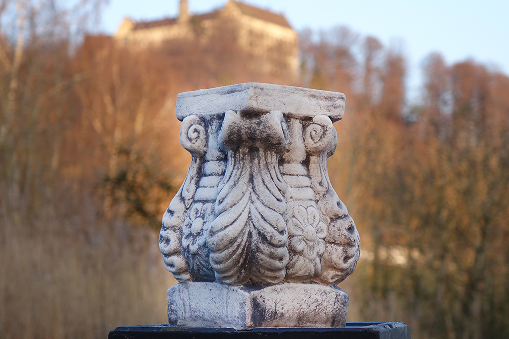 DSC08352cLXE26fzcA41a Acanthus Sockel