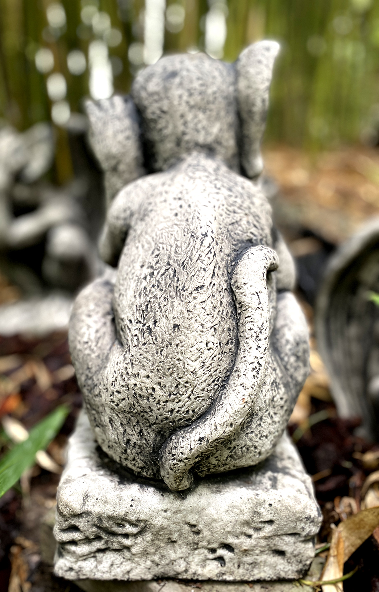 Gargoyle mit Schild