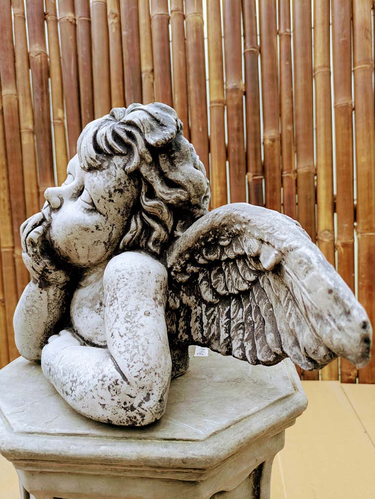 Träumender Engel