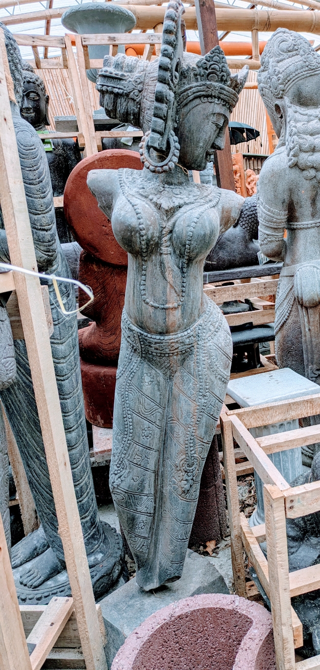 Frauen Torso auf Sockel Blick rechts- 140cm