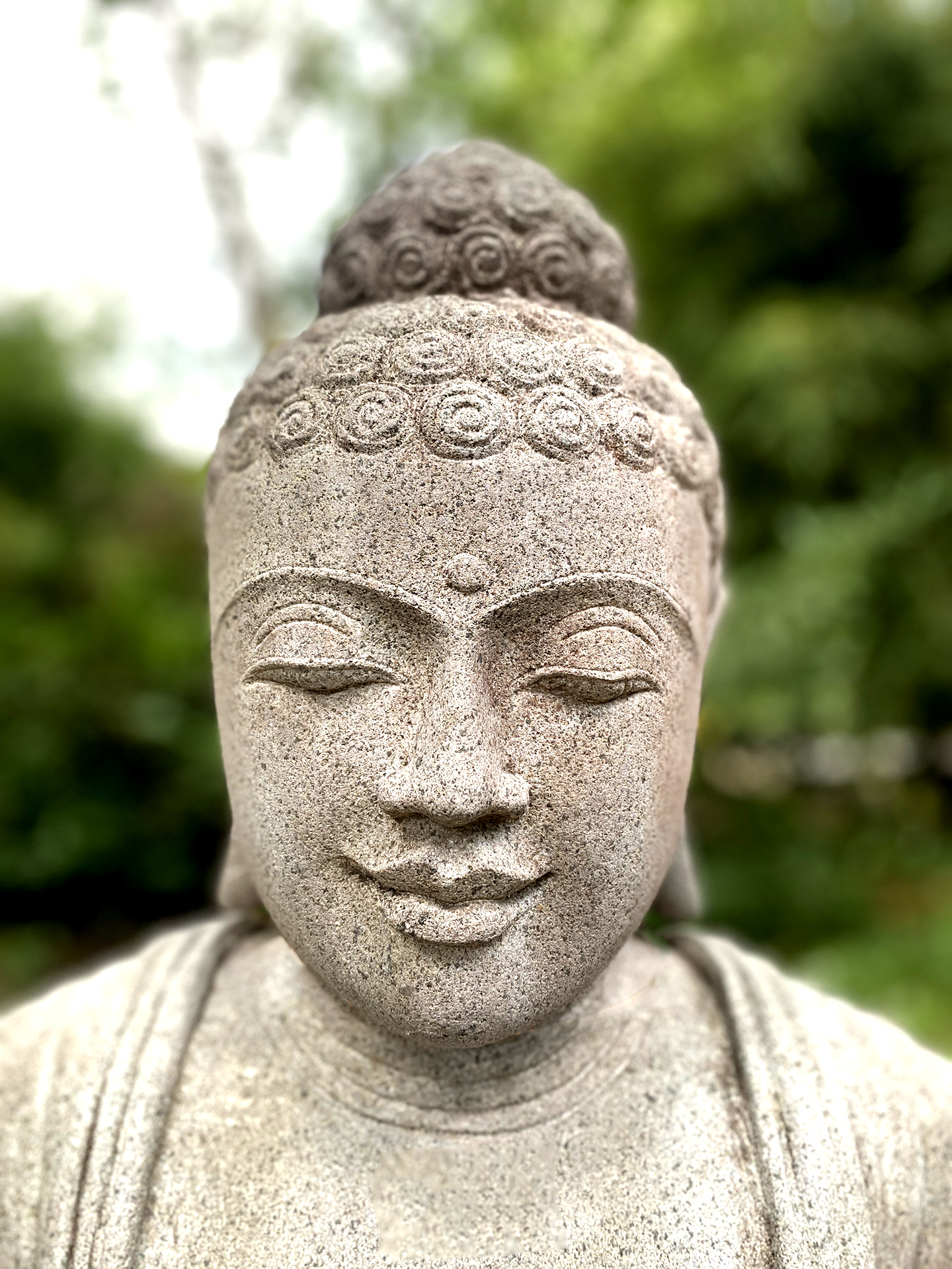 Sitzender Buddha im Bhumisparsa Mudra - 110cm