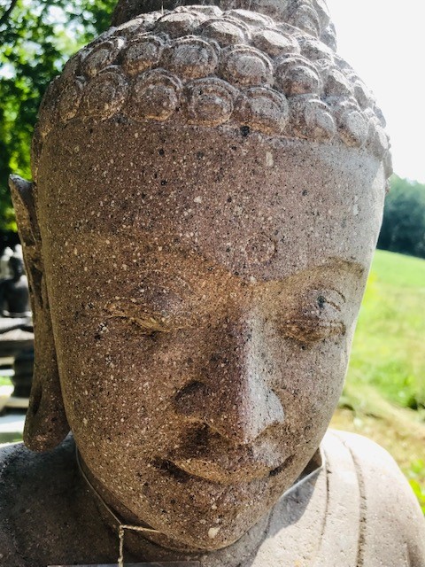 Relaxendes Buddha Paar aus Riverstone 80cm