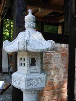 Japanische Steinlaterne Kasuga