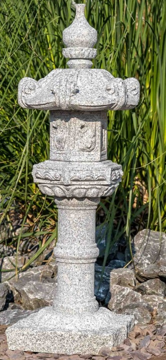 KasugaaVxUqu0C8w9G7 Japanische Steinlaterne Kasuga aus Granitstein