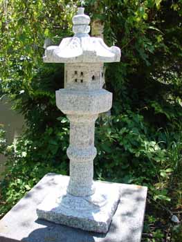 Japanische Steinlaterne Kasuga