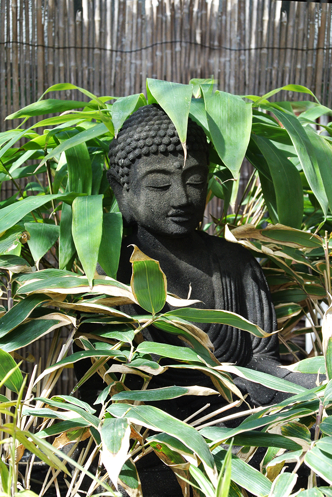 BuddhaLotussitz1 Japanischer Buddha aus Lavastein - 40cm