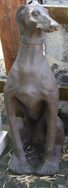 Hund - Greyhound sitzend - 110cm