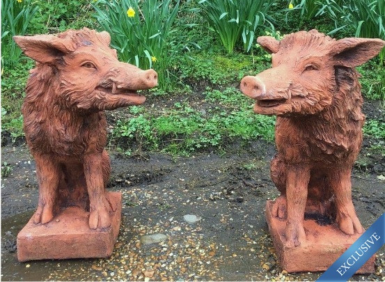 Wildschwein Statuen Paar